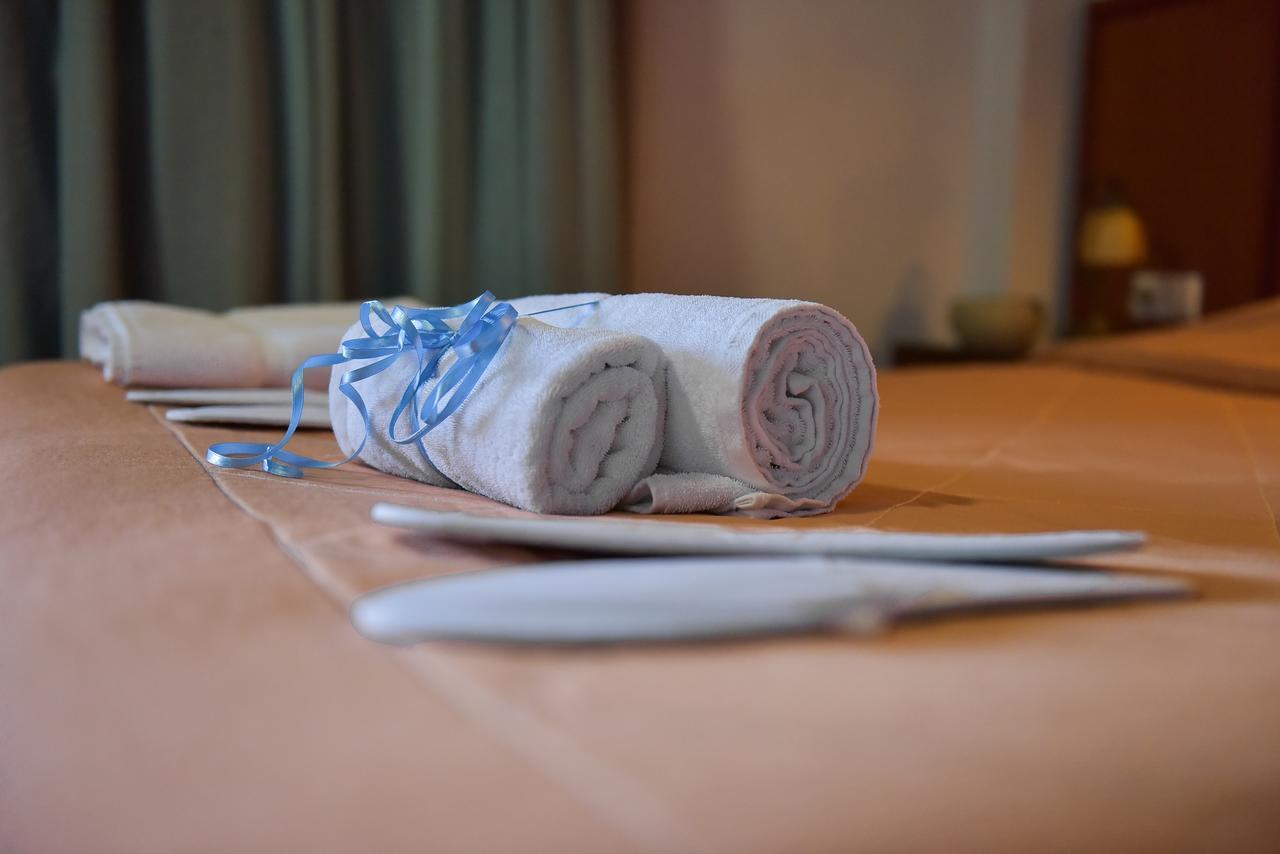 Oscar Hotel Amfilochía エクステリア 写真